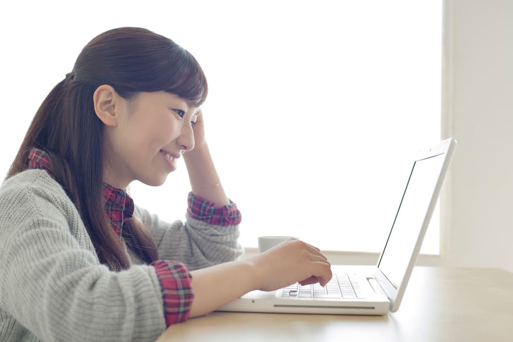 チャットレディで会話が苦手でも稼げる理由と稼ぐコツ